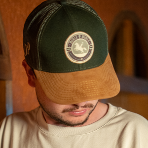 Gorra Verde + Café Doble P